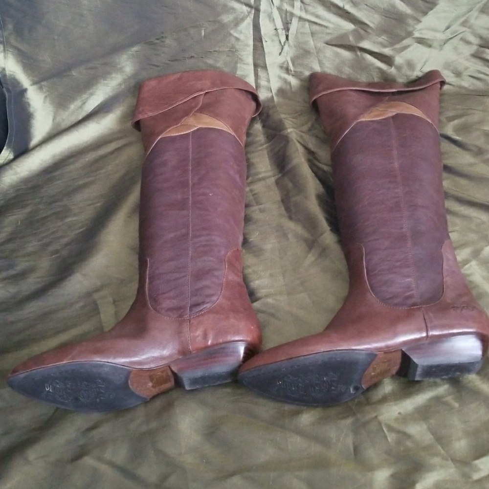 Lucky Brand boots. Size 6.5. Brown.